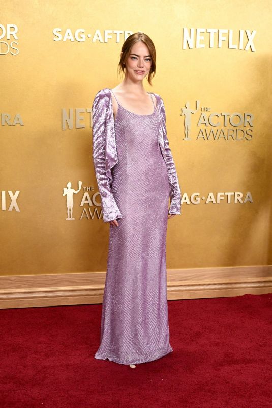 EMMA STONE at 32nd Annual Actor Awards at Shrine Auditorium and Expo Hall in Los Angeles 03/01/2026