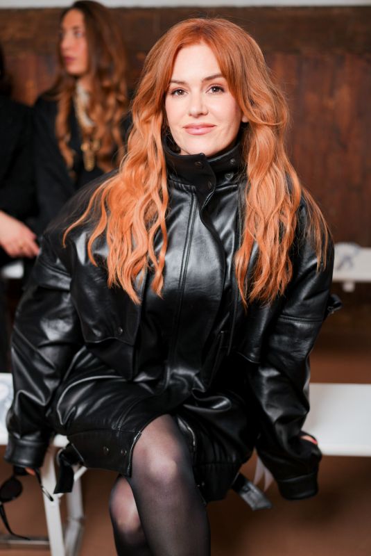 ISLA FISHER at Stella McCartney Fashion Show at PFW in Paris 03/04/2026