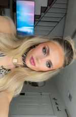IZZY DARNELL - Instagram Photos 03/07/2026