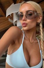 JULIA CAVANAGH - Instagram Photos 03/01/2026