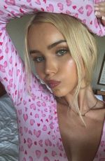 JULIA CAVANAGH - Instagram Photos 03/06/2026