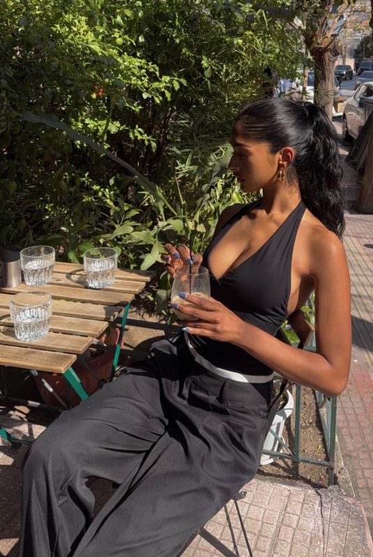 KAAVIYA SAMBASIVAM - Instagram Photos 03/13/2026