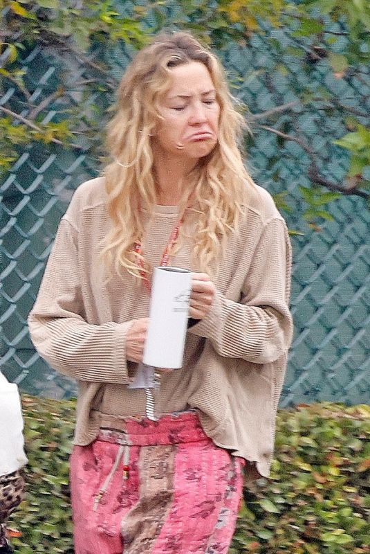 KATE HUDSON Out and About in Los Angeles 03/17/2026