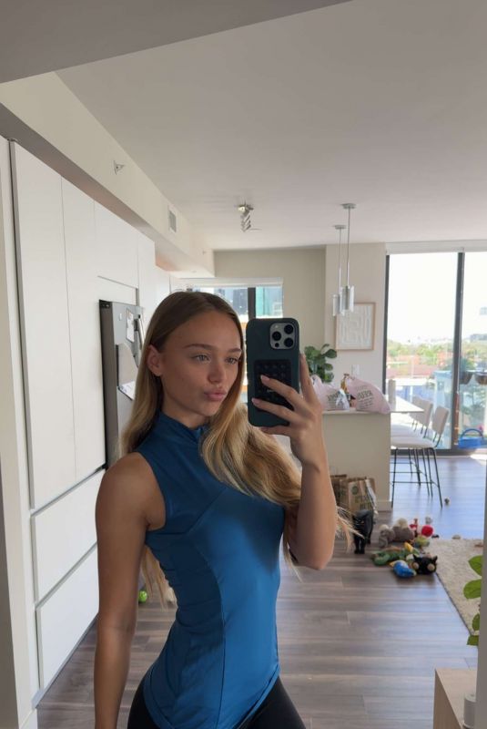 KYLA DODDS - Instagram Photos 03/04/2026