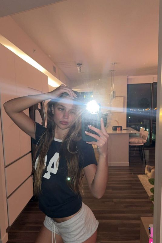 KYLA DODDS - Instagram Photos and Video 03/17/2026