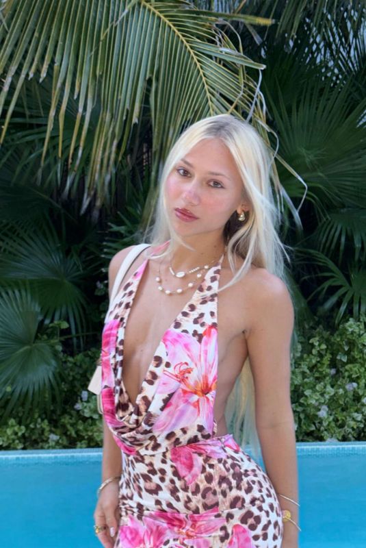 LEILA FALER - Instagram Photos 03/18/2026