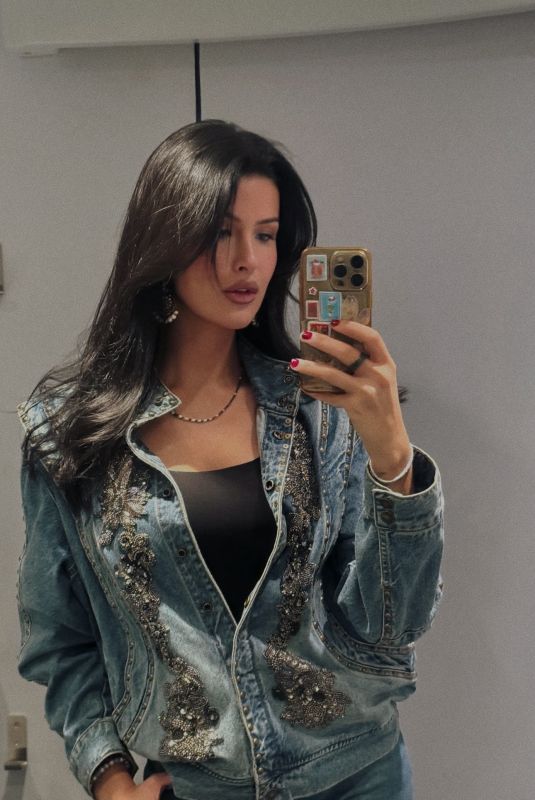 LIZA MAKHU - Instagram Photos 03/17/2026