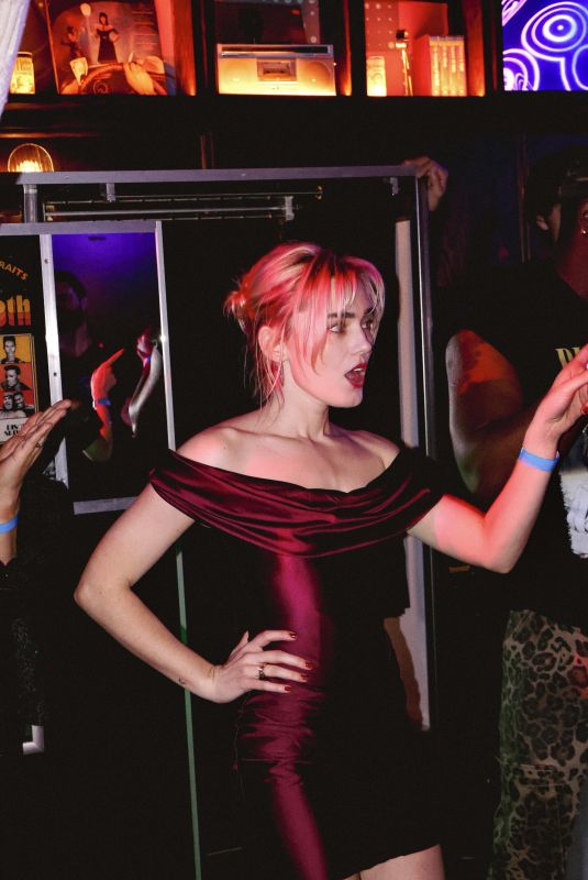 MEG DONNELLY at Closing Night in Broadway