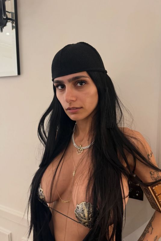 MIA KHALIFA - Instagram Photos 03/11/2026