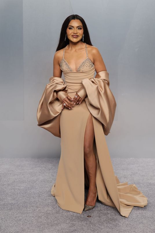 MINDY KALING at 2026 Vanity Fair Oscar Party in Los Angeles 03/15/2026