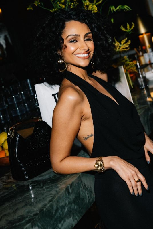 NAZANIN MANDI - Instagram Photos 03/25/2026