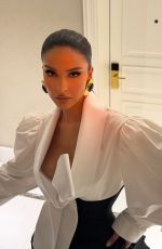 ORIOLA MARASHI - Instagram Photos 03/05/2026