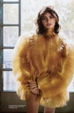 PENELOPE CRUZ in L
