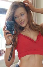 PHOEBE GINGER - Instagram Photos 03/08/2026