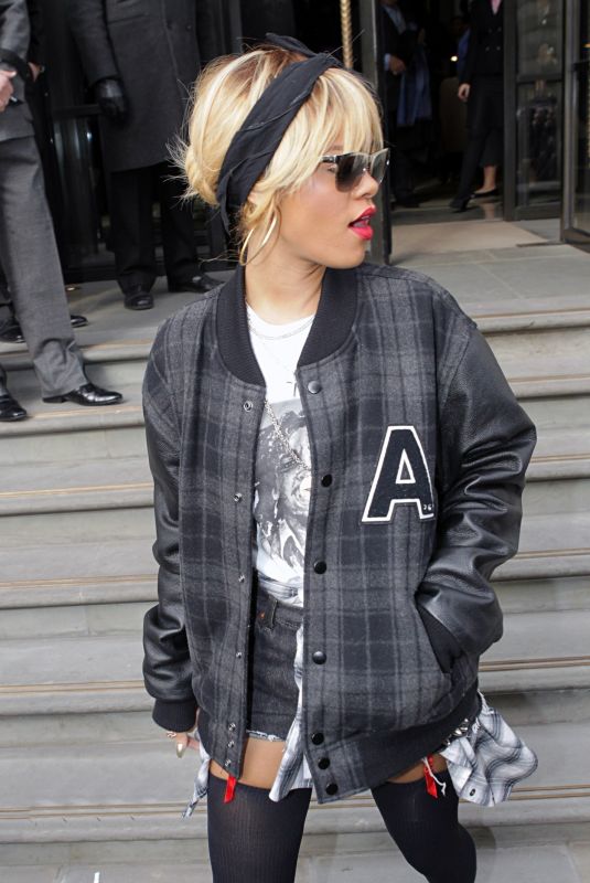 RIHANNA Leaves Her Hotel in London 02/20/2012