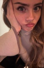 SARA CRUMBLELEG - Instagram Photos 03/13/2026