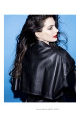 ANNE HATHAWAY in Harper