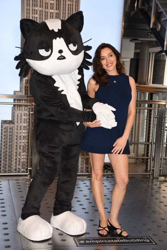 AUBREY PLAZA at Empire State Building with Cast of Kevin in New York 04/16/2026