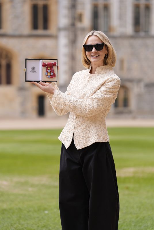 CAREY MULLIGAN Named CBE at Windsor Castle 03/31/2026
