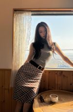 CECE ZHEN - Instagram Photos 04/07/2026