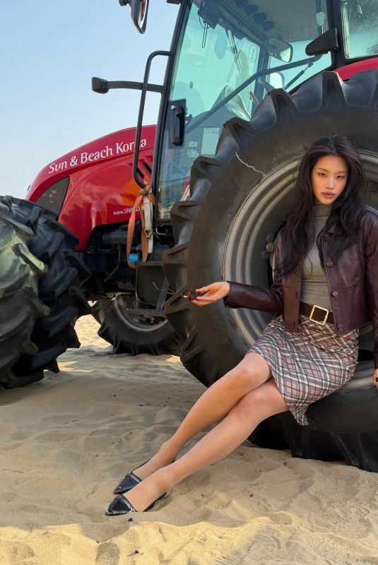 CECE ZHEN - Instagram Photos 04/07/2026