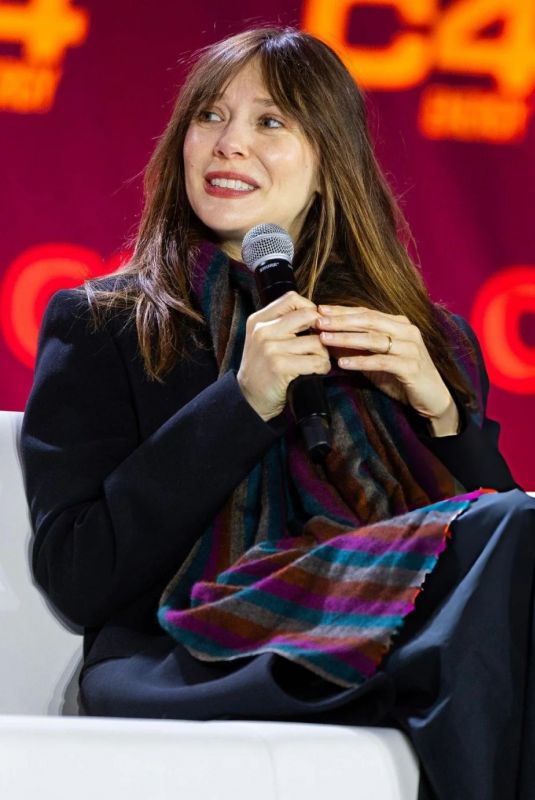 ELIZABETH OLSEN at The Scarlet Witch and Beyond Panel at C2E2 Comic Con in Chicago 03/28/2026