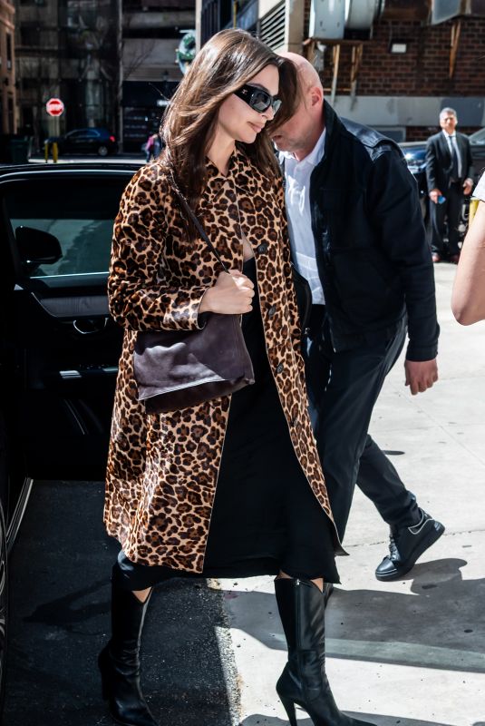 EMILY RATAJKOWSKI Arrives at Lena Dunham