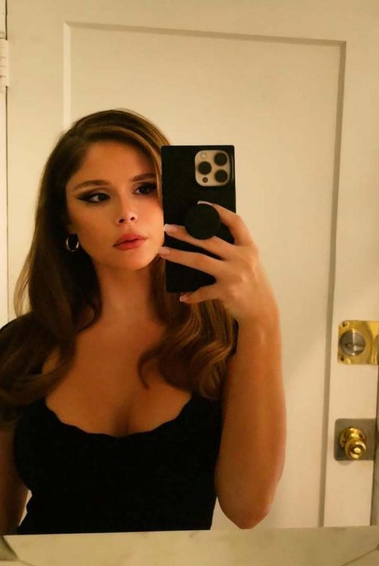 ERIN MORIARTY - Instagram Photos 04/10/2026