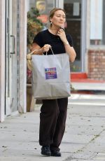 HILARY DUFF Shopping at Ragg Tattoo Children