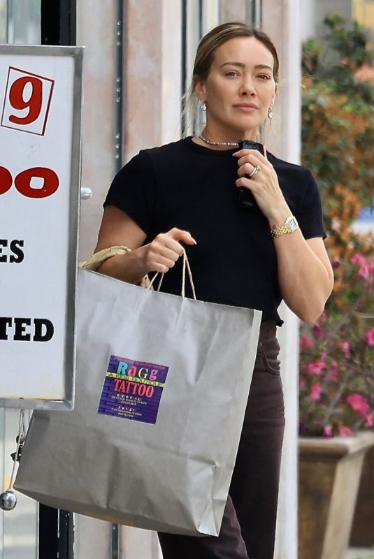 HILARY DUFF Shopping at Ragg Tattoo Children