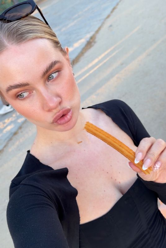 ILONA ARSENTIEVA - Instagram Photos 04/21/2026