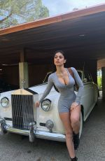 INES TROCCHIA - Instagram Photos 04/04/2026