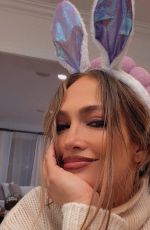 JENNIFER LOPEZ - Instagram Photos 04/06/2026
