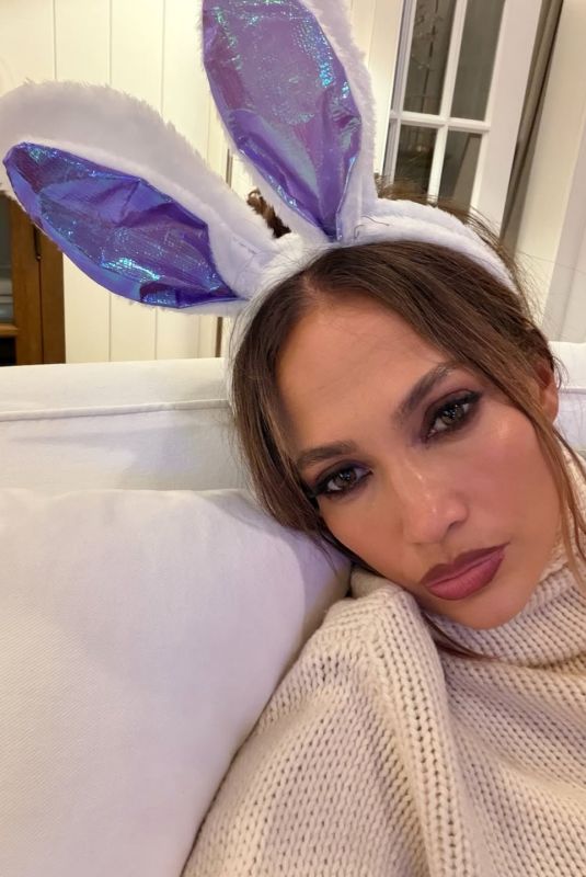 JENNIFER LOPEZ - Instagram Photos 04/06/2026