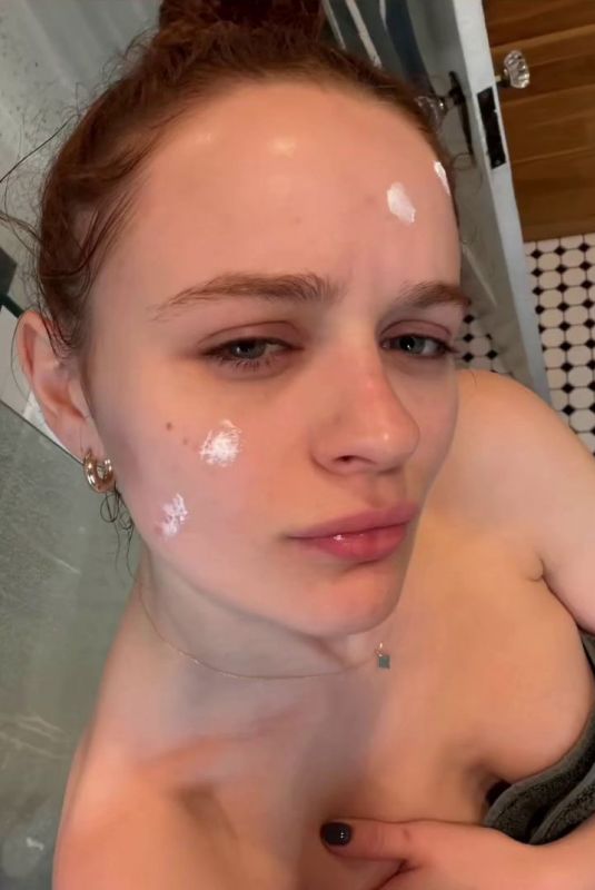 JOEY KING - Instagram Photos 04/04/2026