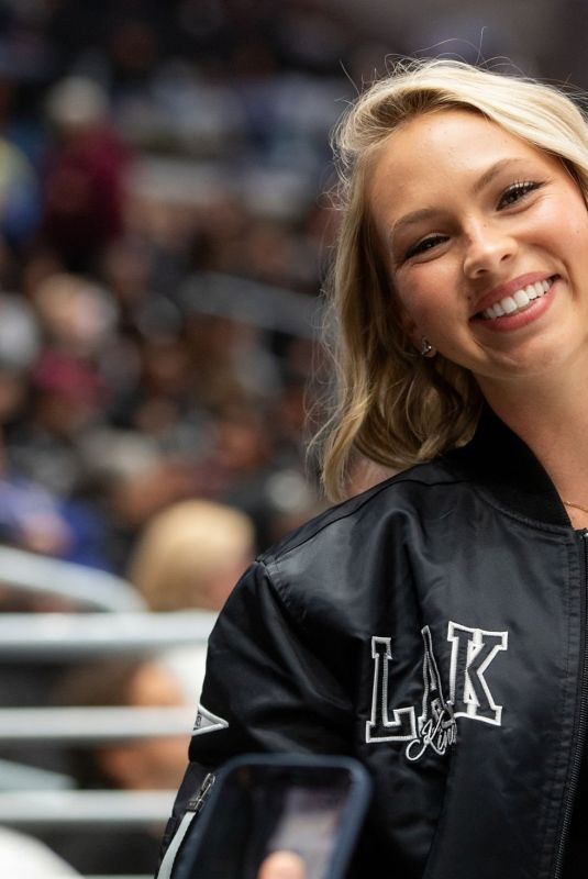 JORDYN JONES a tNHL Game Between L.A. Kings and Vancouver Canucks in Los Angeles 04/09/2026