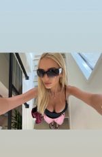 JULIA CAVANAGH - Instagram Photos 04/10/2026