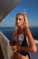 JULIA CAVANAGH - Instagram Photos 04/11/2026
