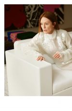 JULIANNE MOORE for Harper