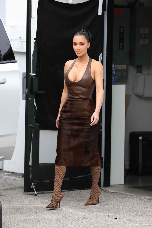 KIM KARDASHIAN at a Morning Photoshoot in Los Angeles 04/06/2026