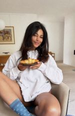 KOMAL ILSANKER - Instagram Photos and Video 04/21/2026