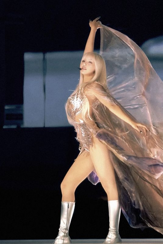 LALISA MANOBAL Performs at Coachella Music & Arts Festival 04/19/2026