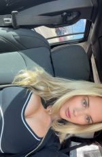 LINDSAY BREWER - Instagram Photos 04/02/2026