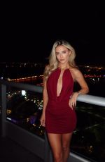LINDSAY BREWER - Instagram Photos 04/02/2026