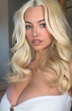LINDSEY PELAS - Instagram Photos 04/02/2026