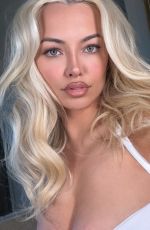 LINDSEY PELAS - Instagram Photos 04/02/2026