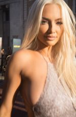 LINDSEY PELAS - Instagram Photos 04/08/2026