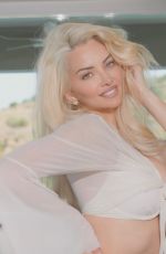 LINDSEY PELAS - Instagram Photos 04/21/2026