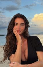MADDY CHEARY - Instagram Photos 04/11/2026