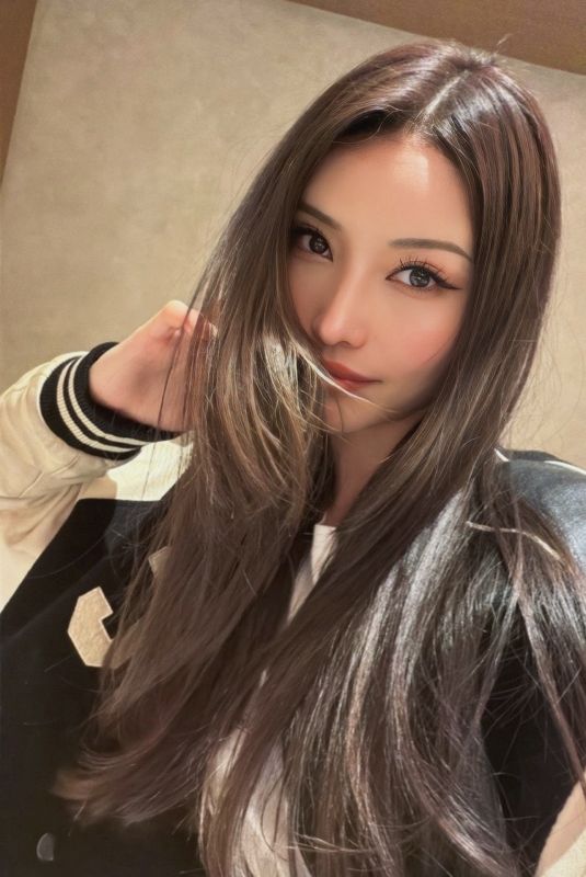 MIKA TAKEUCHI – Instagram Photos 04/29/2026